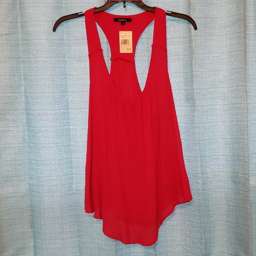 ❤NWT RED TANK TOP💃🏽